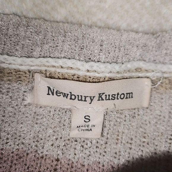 Newbury Kustom Sweaters - Newbury Kustom Women's Bell Sleeve Sweater